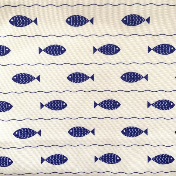 Pillow Cover Indoor/Outdoor 100% Polyester / Blue Fish on white, NWOT / Fish. - Picture 2 of 9